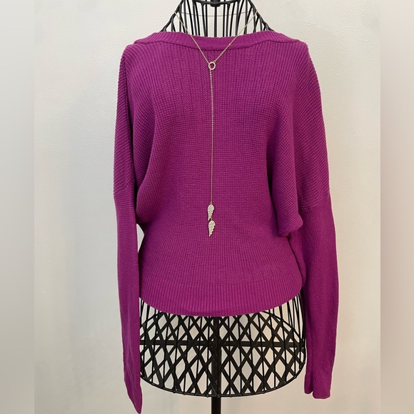 2 way purple top size S - Picture 3 of 8